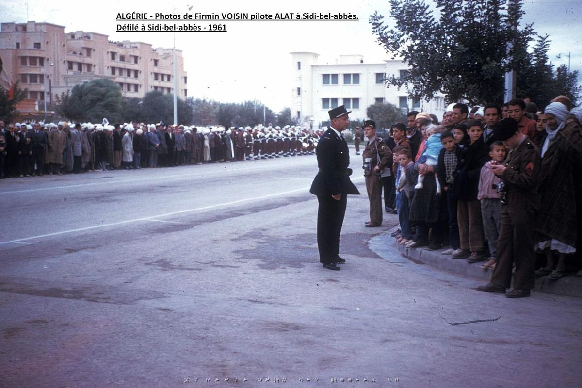 VF-091 Defile a Sidi-Bel-Abbes en 1961.jpg